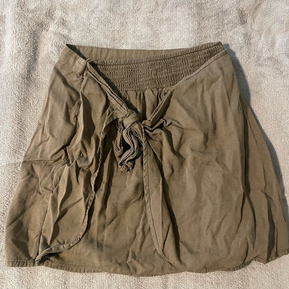 Billabong army green mini skirt